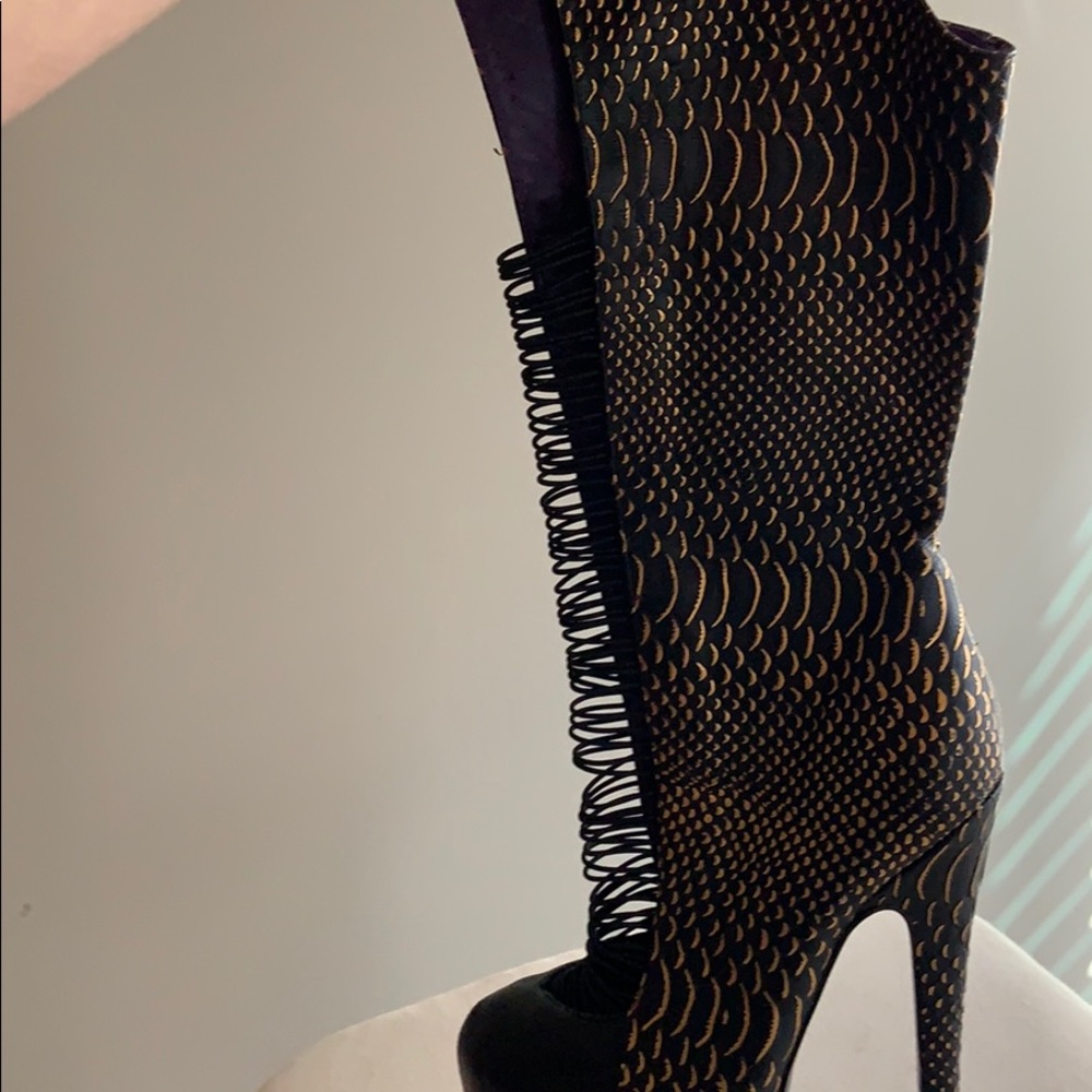 Platform boot - Picture 3 of 4